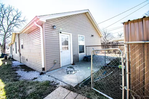 Exterior - 3021 W Olive St, Springfield, MO 65802 photo 1 of 17
