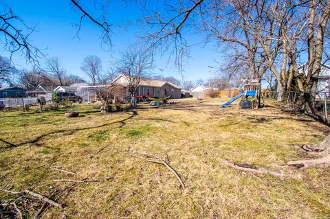 Exterior - 3021 W Olive St, Springfield, MO 65802 photo 6 of 17