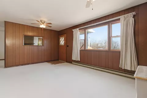 Living - 49 E Tower Dr, Gainesville, MO 65655 photo 4 of 5