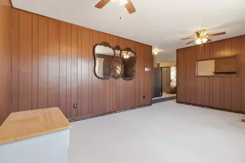 Living - 49 E Tower Dr, Gainesville, MO 65655 photo 2 of 5