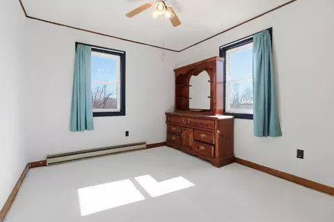 Bedroom - 49 E Tower Dr, Gainesville, MO 65655 photo 5 of 6