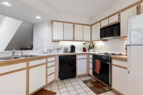 Kitchen - 318 Wimbledon Dr #11, Branson, MO 65616 photo 1 of 1