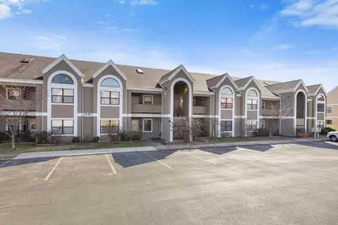 Exterior - 318 Wimbledon Dr #11, Branson, MO 65616 photo 3 of 4