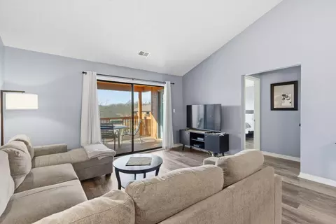 Living - 175 Avondale Dr #15, Branson, MO 65616 photo 3 of 4