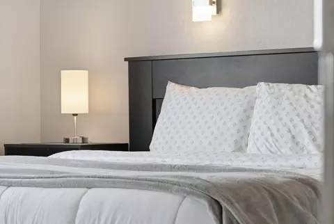 Bedroom - 175 Avondale Dr #15, Branson, MO 65616 photo 5 of 6