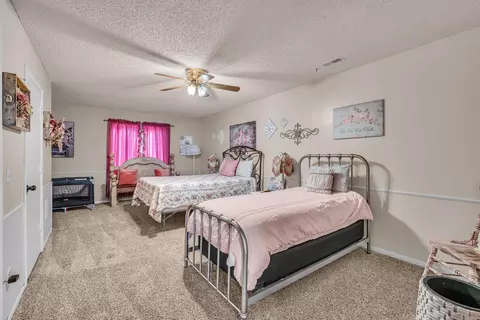 Bedroom - 1101 W Fourth St, Mountain View, MO 65548 photo 5 of 8