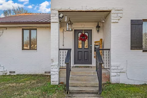 Other - 1101 W Fourth St, Mountain View, MO 65548 photo 1 of 9