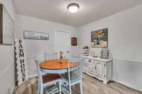 Dining - 1101 W Fourth St, Mountain View, MO 65548 photo 2 of 2