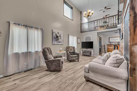 Other - 1101 W Fourth St, Mountain View, MO 65548 photo 2 of 9