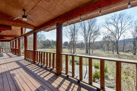 18578 Farm Road 2258, Eagle Rock, MO 65641