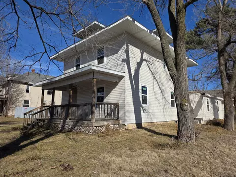 Exterior - 1502 N Grant Ave, Springfield, MO 65803 photo 4 of 5