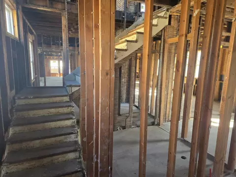Entry Way - 1502 N Grant Ave, Springfield, MO 65803 photo 6 of 11