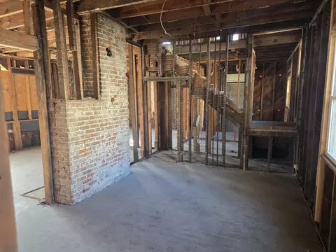 Entry Way - 1502 N Grant Ave, Springfield, MO 65803 photo 1 of 11
