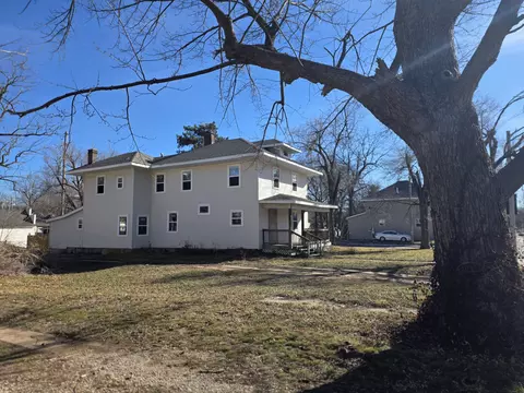 Exterior - 1502 N Grant Ave, Springfield, MO 65803 photo 2 of 5