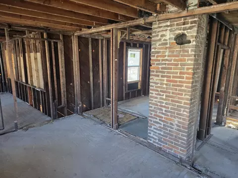 Entry Way - 1502 N Grant Ave, Springfield, MO 65803 photo 9 of 11