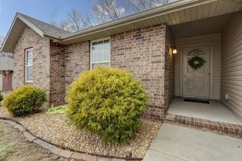 5669 W Sunflower Dr, Springfield, MO 65802 photo 3