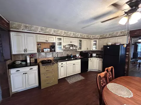Kitchen - 820 2nd St, Cabool, MO 65689 photo 1 of 5