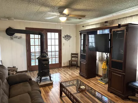 Living - 820 2nd St, Cabool, MO 65689 photo 1 of 2