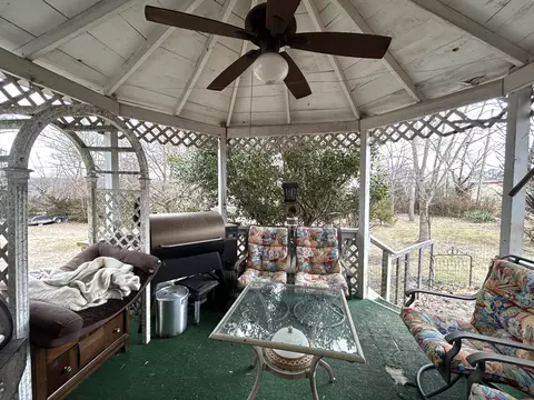 Exterior - 820 2nd St, Cabool, MO 65689 photo 9 of 9