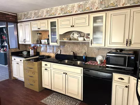 Kitchen - 820 2nd St, Cabool, MO 65689 photo 3 of 5