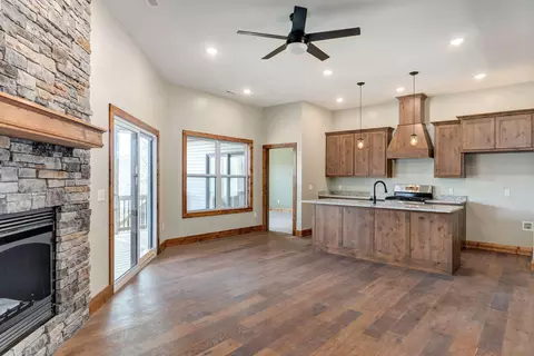Living - 208 Danalia Dr, Marshfield, MO 65706 photo 1 of 4