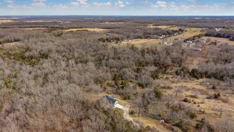 View/Area - 208 Danalia Dr, Marshfield, MO 65706 photo 2 of 3