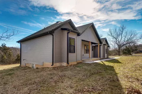 Exterior - 208 Danalia Dr, Marshfield, MO 65706 photo 3 of 10