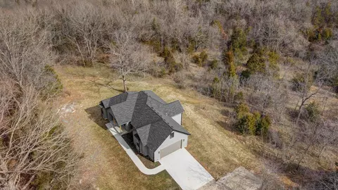 208 Danalia Dr, Marshfield, MO 65706