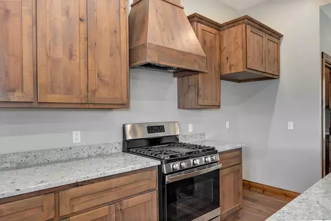 Kitchen - 208 Danalia Dr, Marshfield, MO 65706 photo 3 of 3