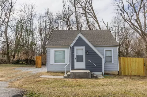 Exterior - 629 S Glenn Ave, Springfield, MO 65802 photo 3 of 8