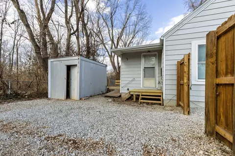 Exterior - 629 S Glenn Ave, Springfield, MO 65802 photo 5 of 8