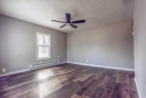 Living - 629 S Glenn Ave, Springfield, MO 65802 photo 1 of 2