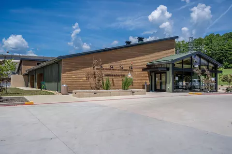 Exterior - 710 Fall Creek Dr #2, Branson, MO 65616 photo 9 of 33