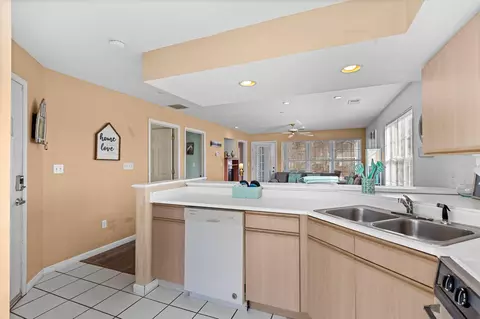 Kitchen - 710 Fall Creek Dr #2, Branson, MO 65616 photo 3 of 3