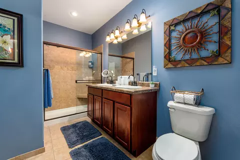 Bath - 51 Eagles Ridge Ln #2, Branson, MO 65616 photo 1 of 3