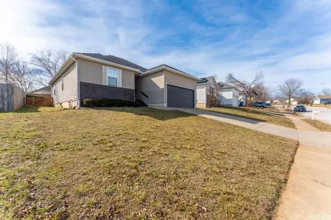 416 W White Ash Rd, Nixa, MO 65714 photo 2