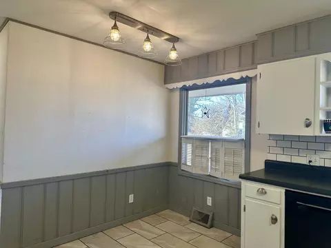 Kitchen - 904 Race St, Thayer, MO 65791 photo 5 of 5