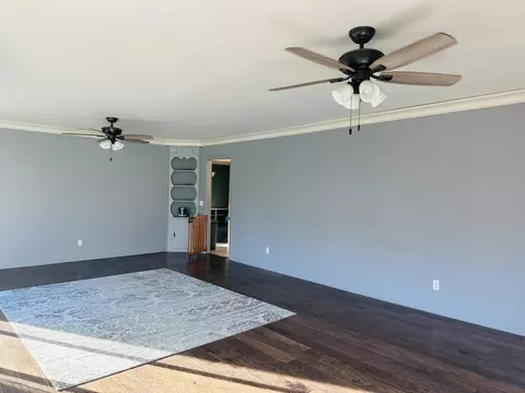 Living - 904 Race St, Thayer, MO 65791 photo 7 of 7