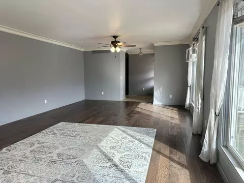 Living - 904 Race St, Thayer, MO 65791 photo 5 of 7
