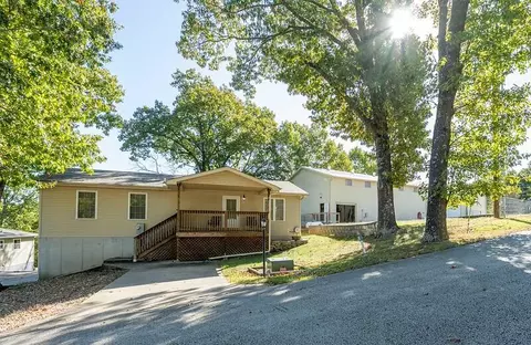 44 Stonemont Rd, Blue Eye, MO 65611