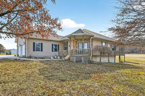 1592 E 431st Rd, Bolivar, MO 65613