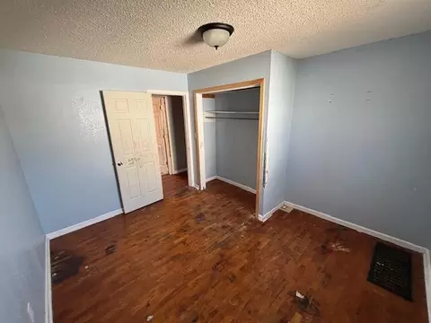 Bedroom - 208 E 4th St, Willow Springs, MO 65793 photo 4 of 6