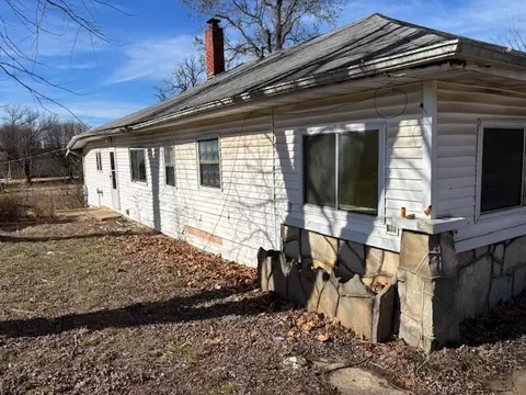Other - 208 E 4th St, Willow Springs, MO 65793 photo 1 of 6