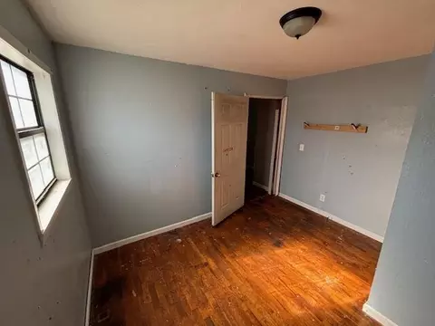 Bedroom - 208 E 4th St, Willow Springs, MO 65793 photo 2 of 6