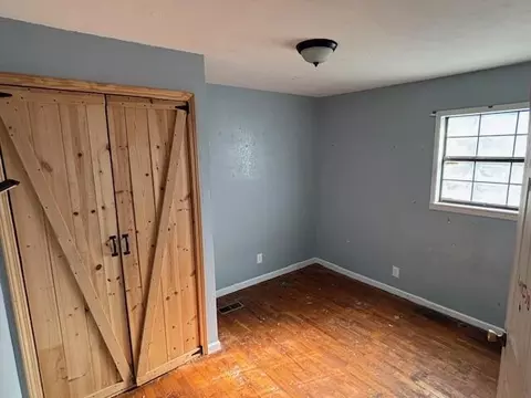 Bedroom - 208 E 4th St, Willow Springs, MO 65793 photo 1 of 6