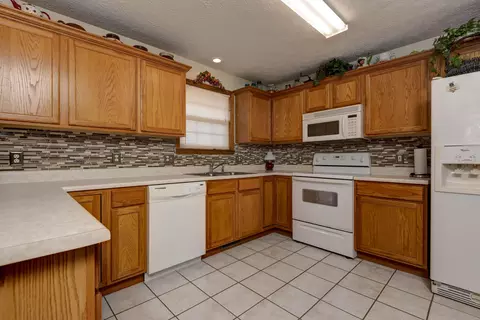 1353 W Norfolk Ave, Nixa, MO 65714 photo 9