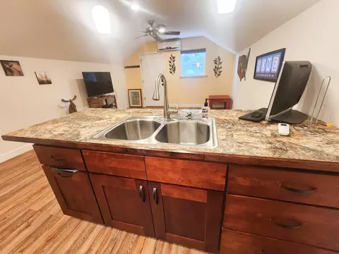 Kitchen - 233 Sidehill Dr, Ridgedale, MO 65739 photo 11 of 12