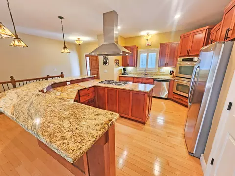 Kitchen - 233 Sidehill Dr, Ridgedale, MO 65739 photo 7 of 12