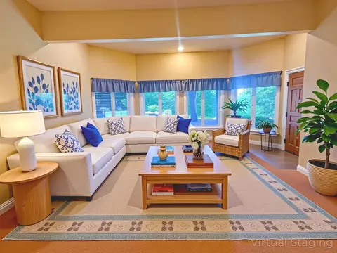Living - 233 Sidehill Dr, Ridgedale, MO 65739 photo 6 of 7