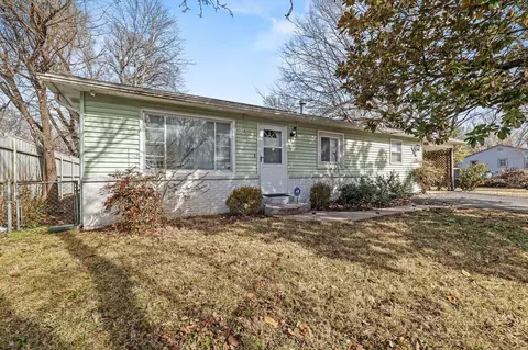 Exterior - 2643 W Walnut St, Springfield, MO 65806 photo 3 of 8